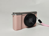 Deesoo Vlogging Video Camera with 180° Flip Screen, 16X Digital Zoom, Portable Compact Digital Camera with Flash for Selfie Travel YouTube Beginners, Pink
